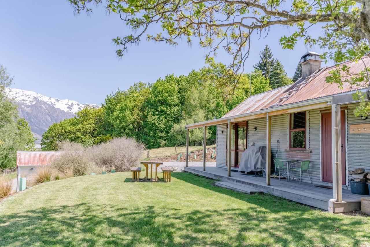 Campsite Mount Cook Station Shearers Quarters *